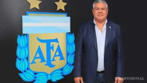 Escándalo en el fútbol argentino: la Justicia solicitó detener a Tapia y Toviggino